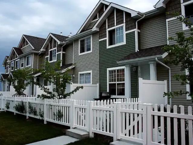 For Rent 3 Bedroom Townhouse Edmonton AB DS104179973