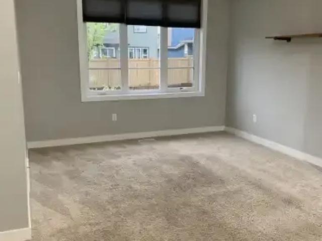 For Rent 3 Bedroom Townhouse Edmonton AB DS104181241