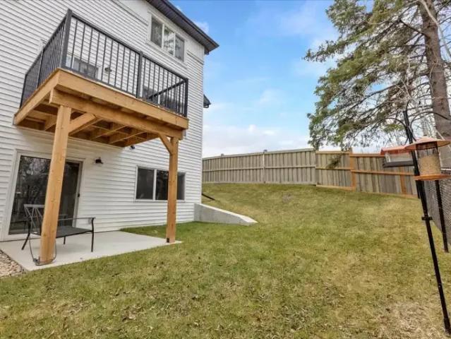 For Rent 3 Bedroom Townhouse Edmonton AB DS104181626