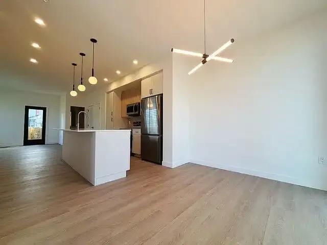 For Rent 3 Bedroom Townhouse Edmonton AB DS104181799