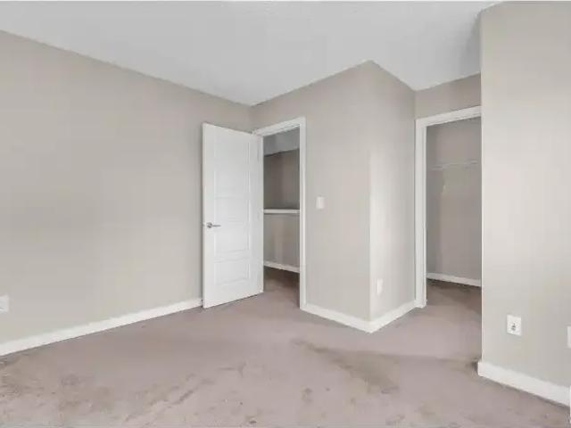 For Rent 3 Bedroom Townhouse Edmonton AB DS104182169