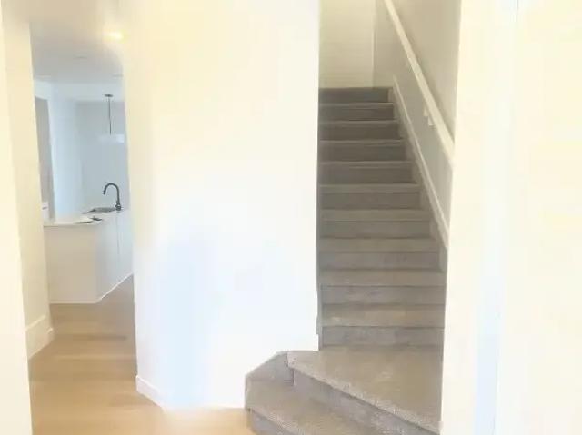 For Rent 3 Bedroom Townhouse Edmonton AB DS104183094