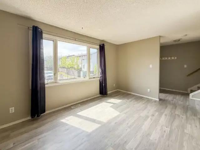 For Rent 3 Bedroom Townhouse Edmonton AB DS104362632