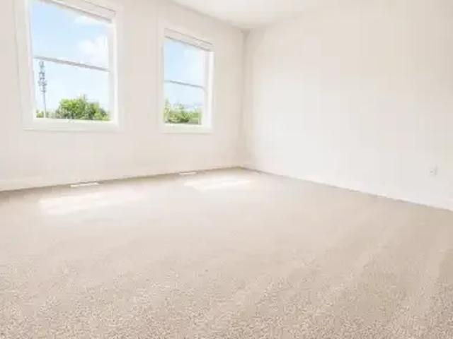 For Rent 3 Bedroom Townhouse Edmonton AB DS104401654