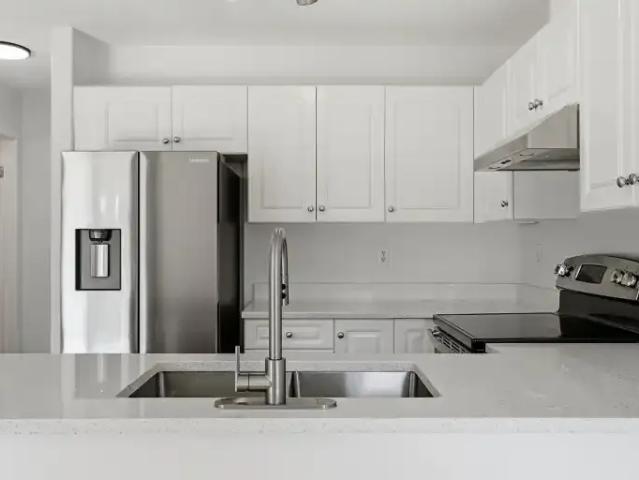 For Rent 3 Bedroom Townhouse Edmonton AB DS104434232