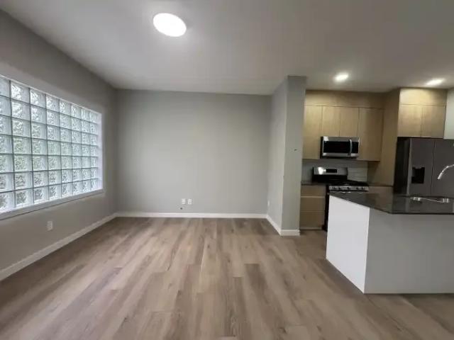 For Rent 3 Bedroom Townhouse Edmonton AB DS104782818