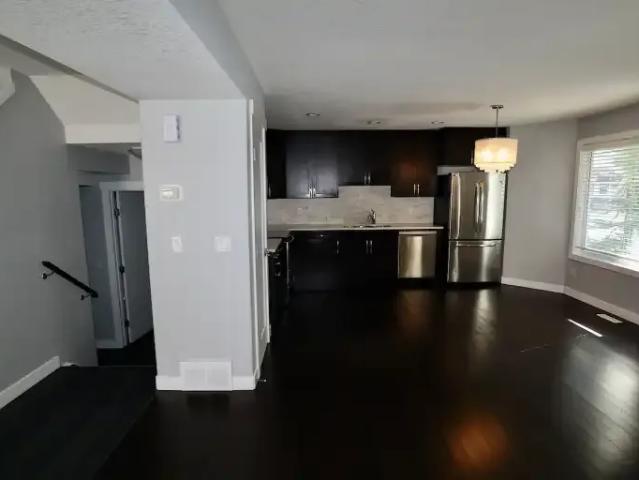 For Rent 3 Bedroom Townhouse Edmonton AB DS104864360