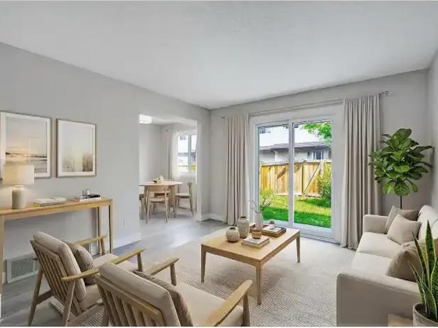 For Rent 3 Bedroom Townhouse Edmonton AB DS104991584