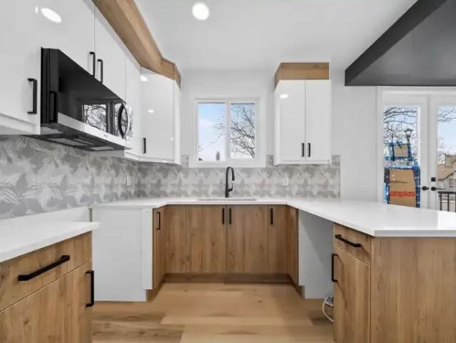 For Rent 3 Bedroom Townhouse Edmonton AB DS105023539