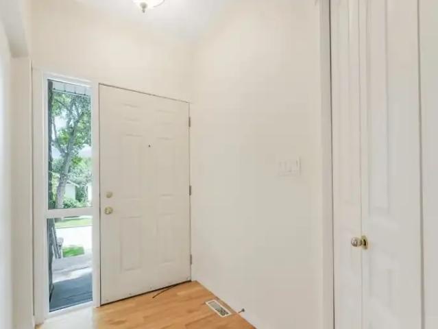 For Rent 3 Bedroom Townhouse Edmonton AB DS105087927