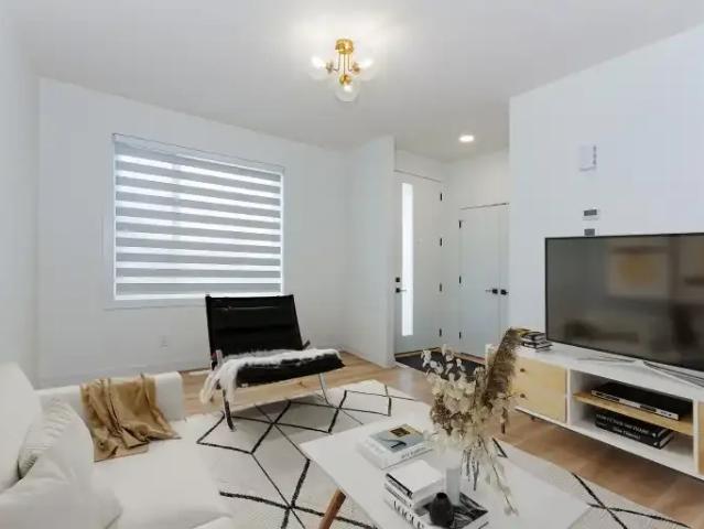 For Rent 3 Bedroom Townhouse Edmonton AB DS105198290
