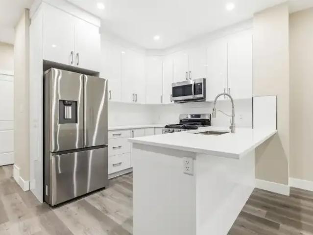 For Rent 3 Bedroom Townhouse Edmonton AB DS102518696