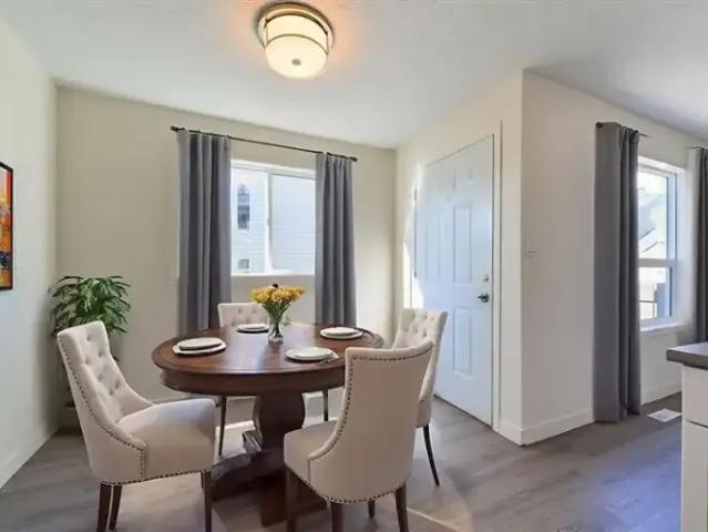 For Rent 3 Bedroom Townhouse Edmonton AB DS102845343