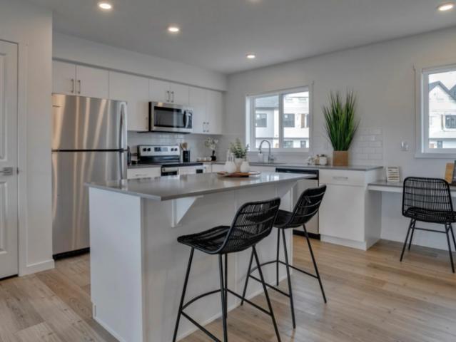 For Rent 3 Bedroom Townhouse Edmonton AB DS93114898