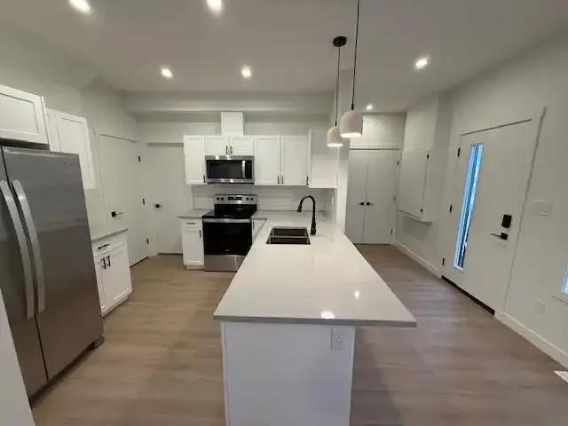 For Rent 3 Bedroom Townhouse Edmonton AB DS94359029