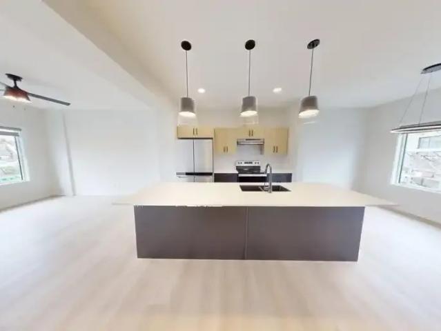 For Rent 3 Bedroom Townhouse Edmonton AB DS96250526