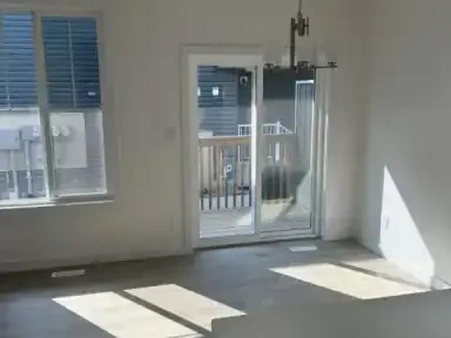 For Rent 3 Bedroom Townhouse Edmonton AB DS97940366