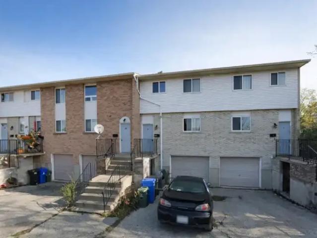 For Rent 3 Bedroom Townhouse Guelph ON DS100044765