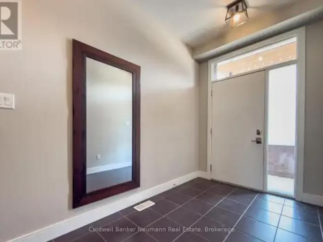 For Rent 3 Bedroom Townhouse Guelph ON DS103091625