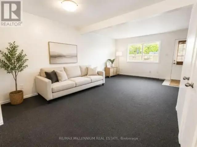 For Rent 3 Bedroom Townhouse Guelph ON DS104681936