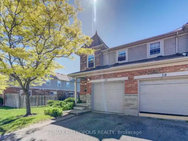 For Rent 3 Bedroom Townhouse Guelph ON DS105186111