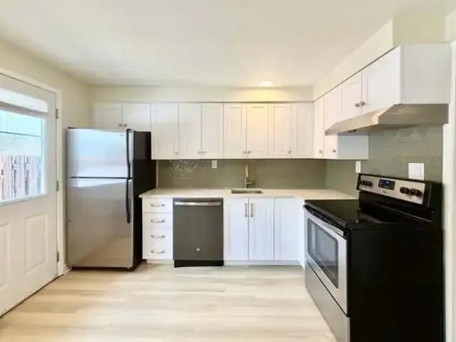 For Rent 3 Bedroom Townhouse Gloucester ON DS103739930