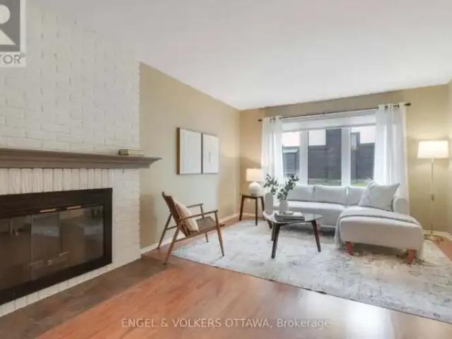 For Rent 3 Bedroom Townhouse Gloucester ON DS103338480