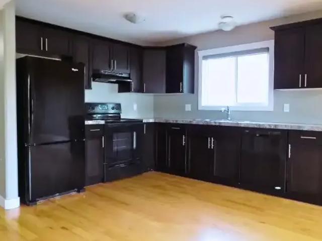 For Rent 3 Bedroom Townhouse Grande Prairie AB DLS102952081