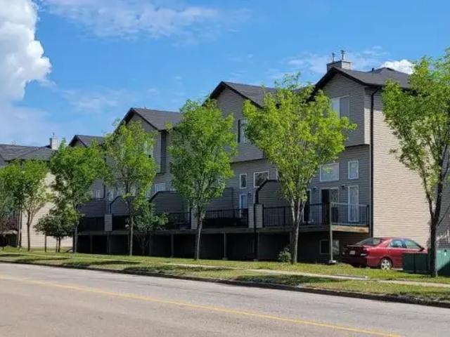 For Rent 3 Bedroom Townhouse Grande Prairie AB DS103179074