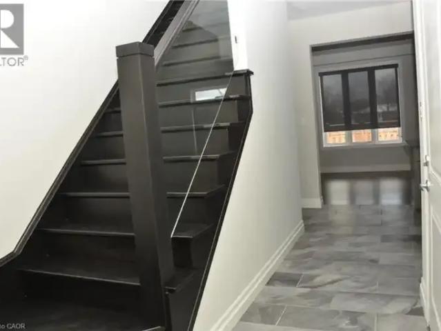 For Rent 3 Bedroom Townhouse Grimsby ON DS104888889