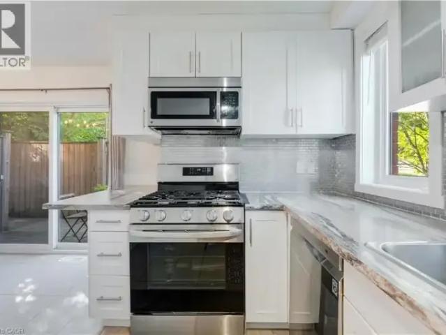 For Rent 3 Bedroom Townhouse Kitchener ON DLS103011959