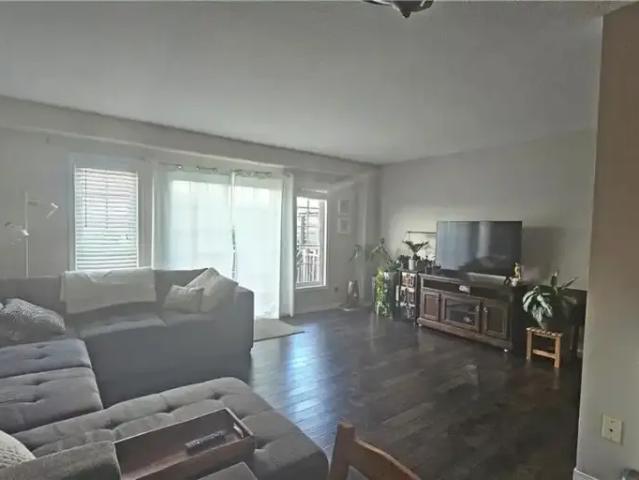 For Rent 3 Bedroom Townhouse Kitchener ON DS100443794