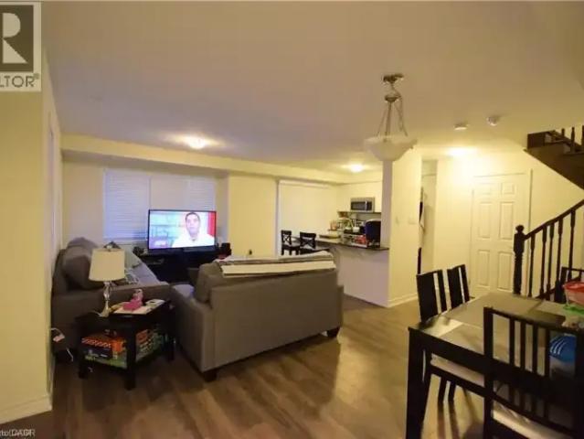 For Rent 3 Bedroom Townhouse Kitchener ON DS103355370