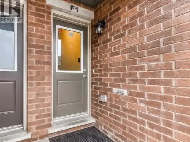 For Rent 3 Bedroom Townhouse Kitchener ON DS103380049