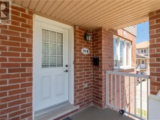 For Rent 3 Bedroom Townhouse Kitchener ON DS103487532