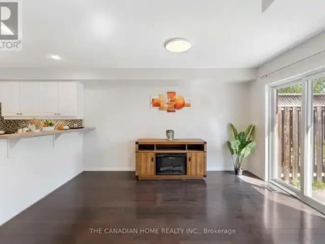 For Rent 3 Bedroom Townhouse Kitchener ON DS103594471