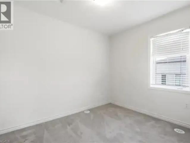 For Rent 3 Bedroom Townhouse Kitchener ON DS104598041