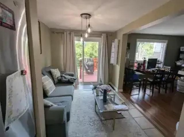 For Rent 3 Bedroom Townhouse Kitchener ON DS104842123