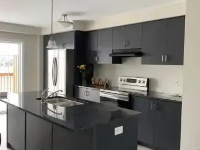 For Rent 3 Bedroom Townhouse Kitchener ON DS105004767