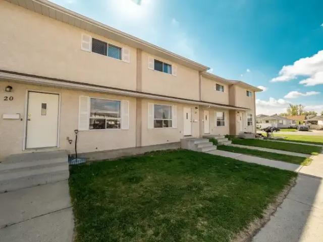 For Rent 3 Bedroom Townhouse Lethbridge AB DS103179012