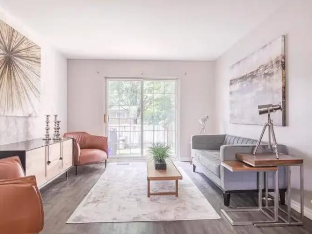 For Rent 3 Bedroom Townhouse London ON DLS102770639
