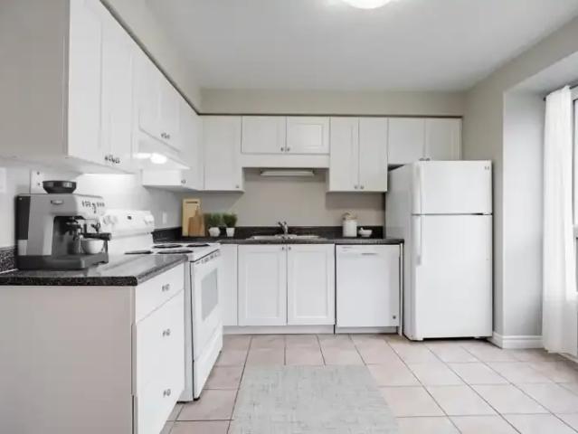 For Rent 3 Bedroom Townhouse London ON DS101948102