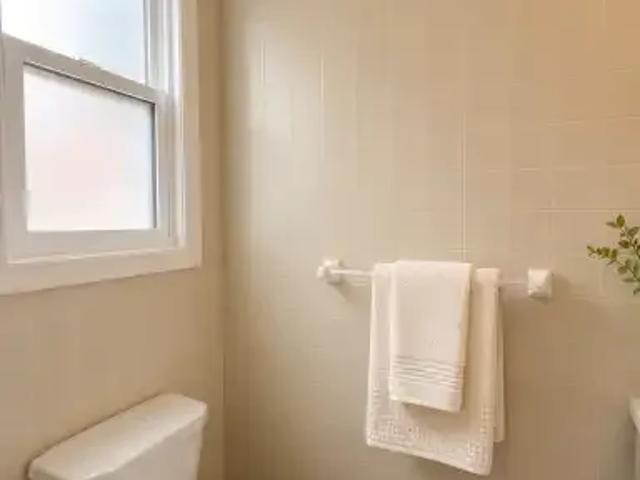 For Rent 3 Bedroom Townhouse Peterborough ON DS105150346