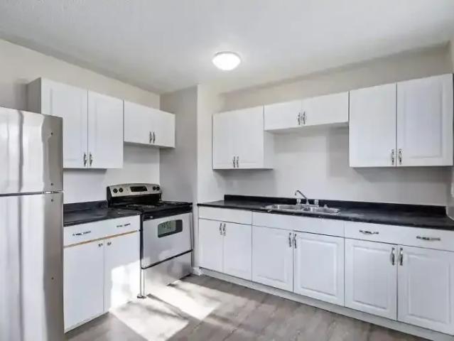 For Rent 3 Bedroom Townhouse Prince Albert SK DS105166271