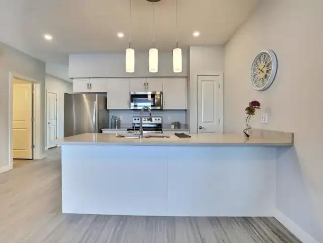 For Rent 3 Bedroom Townhouse Regina SK DS104875952