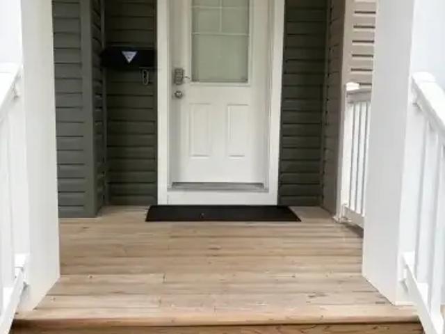 For Rent 3 Bedroom Townhouse Regina SK DS105071830