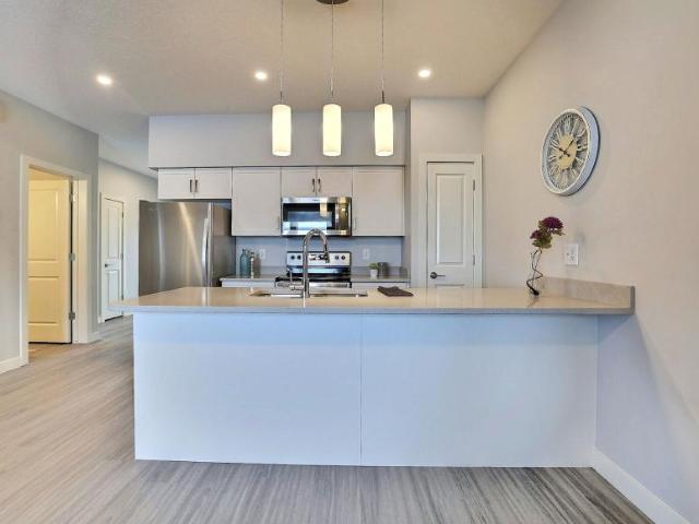 For Rent 3 Bedroom Townhouse Regina SK DS98313162