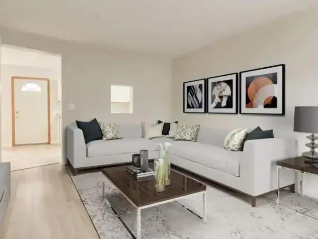 For Rent 3 Bedroom Townhouse Red Deer AB DS103215148