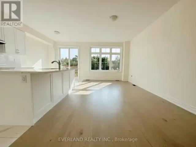 For Rent 3 Bedroom Townhouse Richmond Hill ON DS101400395