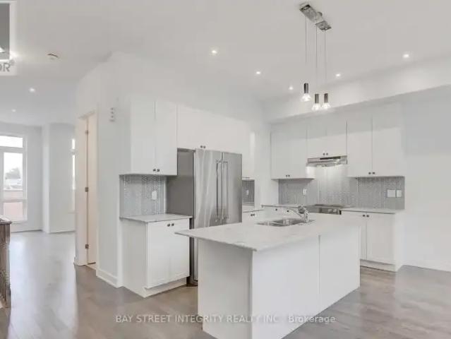 For Rent 3 Bedroom Townhouse Richmond Hill ON DS101687856